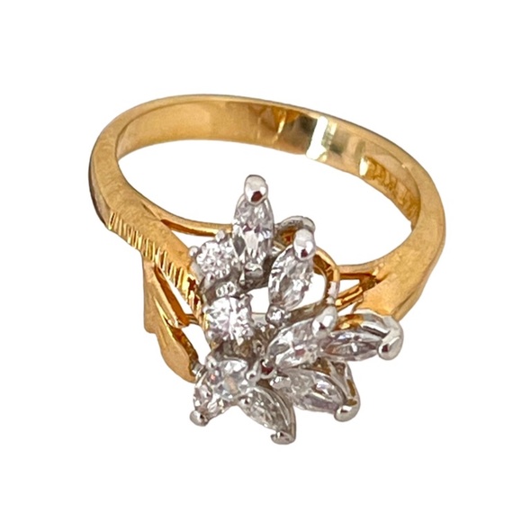 NEW Vintage Cluster Ring Cubic Zirconia Cocktail Ring 14KT Gold Plate Never Worn - Picture 3 of 3